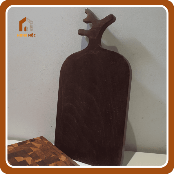 Thớt gỗ tần bì nguyên khối tay cầm hình sừng hươu - Hình ảnh 3